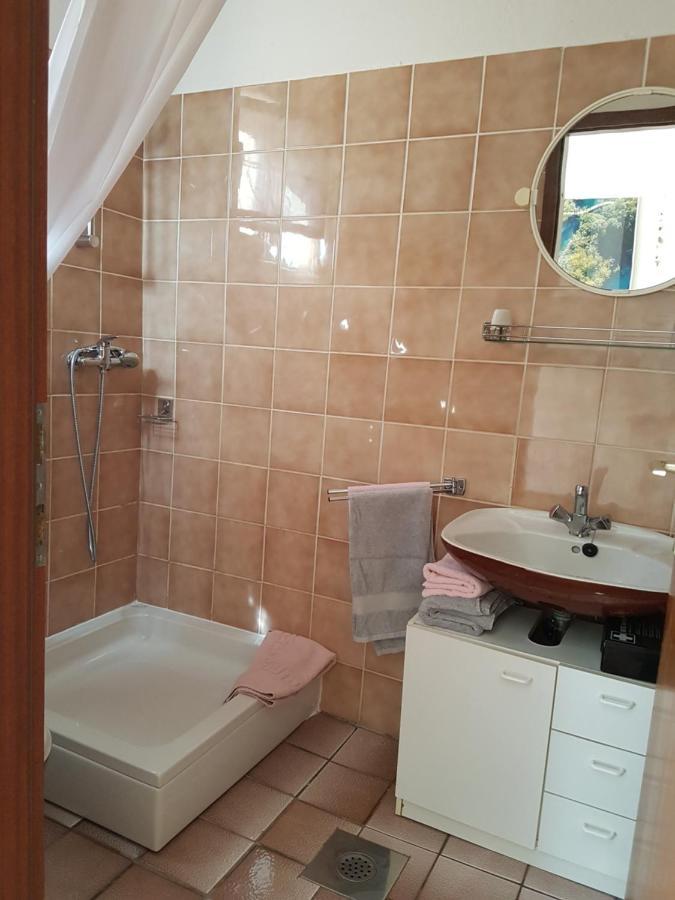 Apartment Ute Mali Losinj Ngoại thất bức ảnh